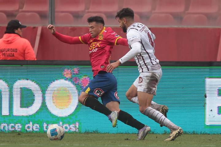 Debe volver a Colo Colo tras su cesión y su pareja se despidió de la peor manera de su actual club: “Hasta nunca”