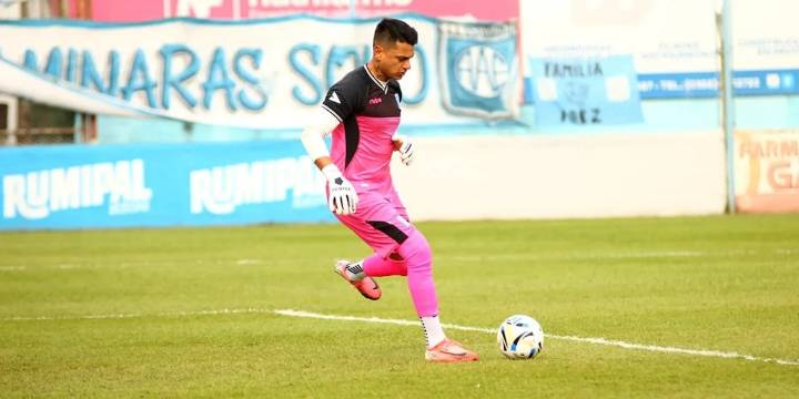 “La palabra cáncer te asusta”: la conmovedora historia del arquero de Estudiantes de Río Cuarto, que logró el ascenso a Primera