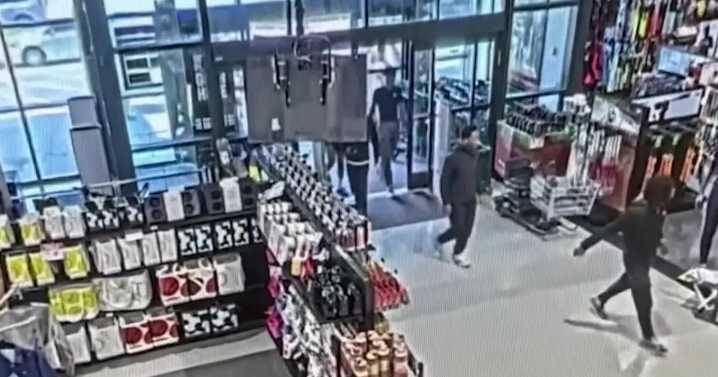 8 teen football players arrested for retail theft at Dick's Sporting Goods, miss championship game: PCSO