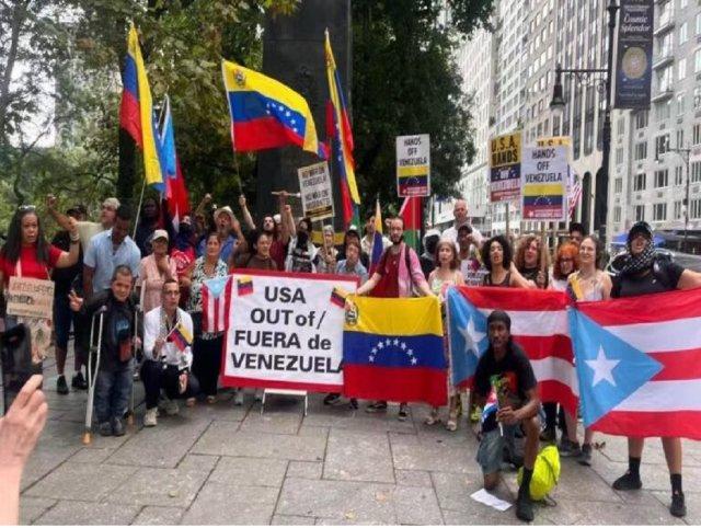Miles de estadounidenses se movilizan contra amenazas de Trump de invadir Venezuela