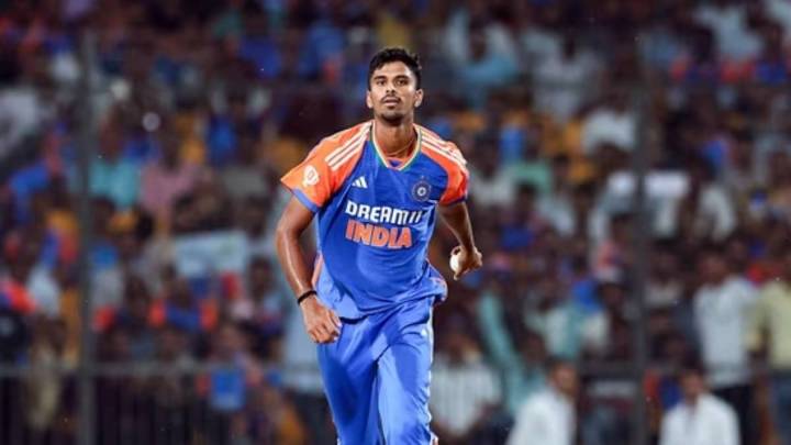 'Don't Leave Him in...': Gambhir Asked to Give Clarity to Sundar Cricket