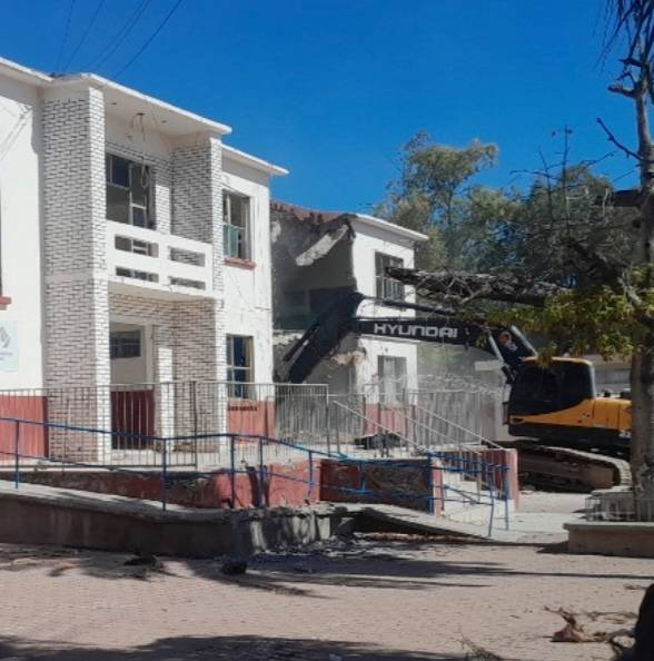 Condenable robo en la primaria Loreto