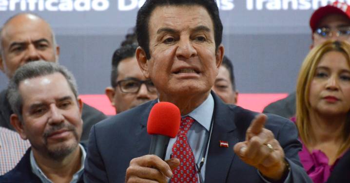 Denuncia conservador Salvador Nasralla “cambio de datos” en conteo de votos en Honduras