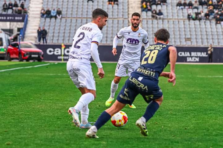 El UCAM Murcia agrava la crisis de un Real Jaén que ya está en zona de descenso