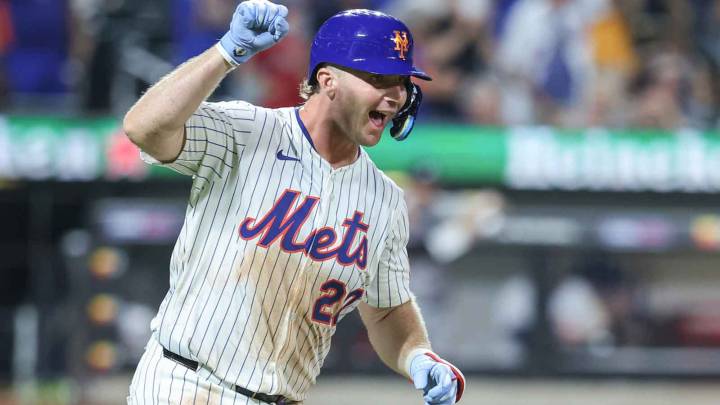 Mets urged to re-sign Pete Alonso after losing Edwin Diaz