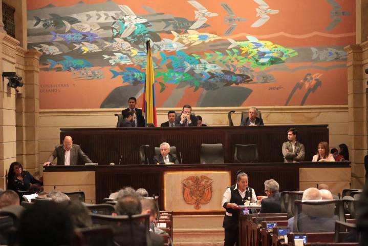Comisiones Económicas aún no definen el futuro de la última tributaria de Petro
