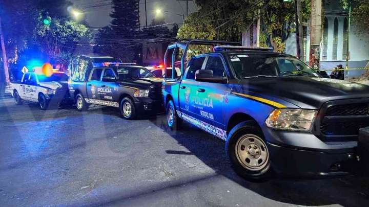 Pareja es atacada a balazos dentro de su auto en Azcapotzalco, CdMx; uno de ellos murió
