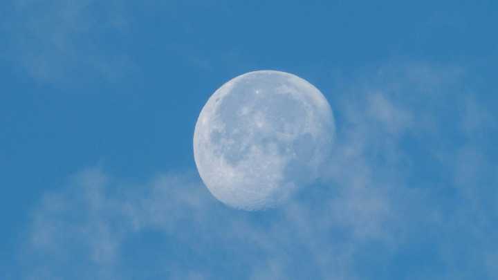 ¿Cuándo Hay Luna Llena y Cómo Verla? Esta Es la Fecha de la Superluna Fría de Diciembre 2025