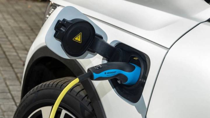 Aragón recibe 11 millones más para tramitar las ayudas a la compra de coches eléctricos