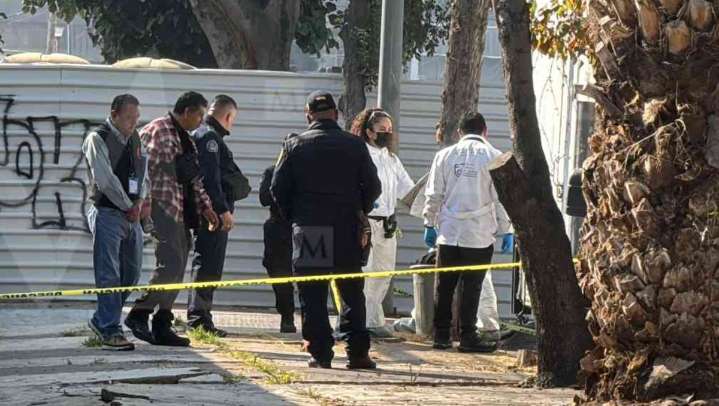 Localizan un cuerpo en bolsas negras al exterior del Bachilleres 10, en Venustiano Carranza