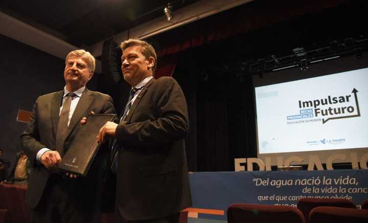 Becas "Impulsar Futuro": con casi mil anotados, inicia inscripción definitiva