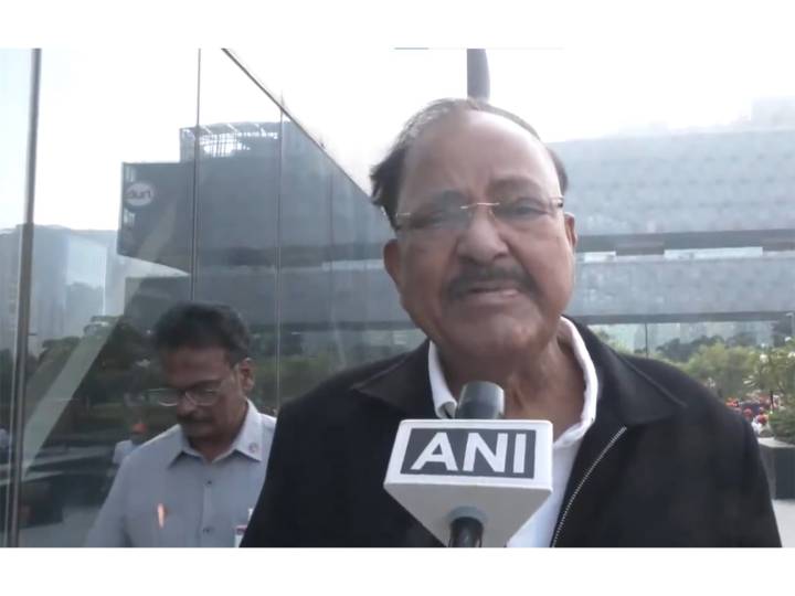 Former VP Venkaiah Naidu joins Hyderabad walkathon