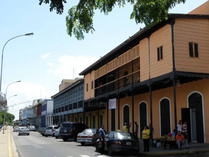 Reiteran llamado a respetar las paradas del Paseo Orinoco