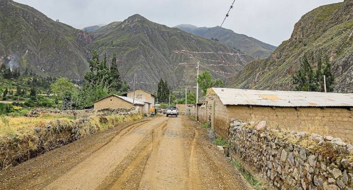 Peligro en La Unión por obra vial paralizada que une 3 distritos
