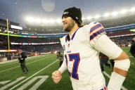 Bills remontan a Patriots y aprietan la pelea por el título de la AFC Este