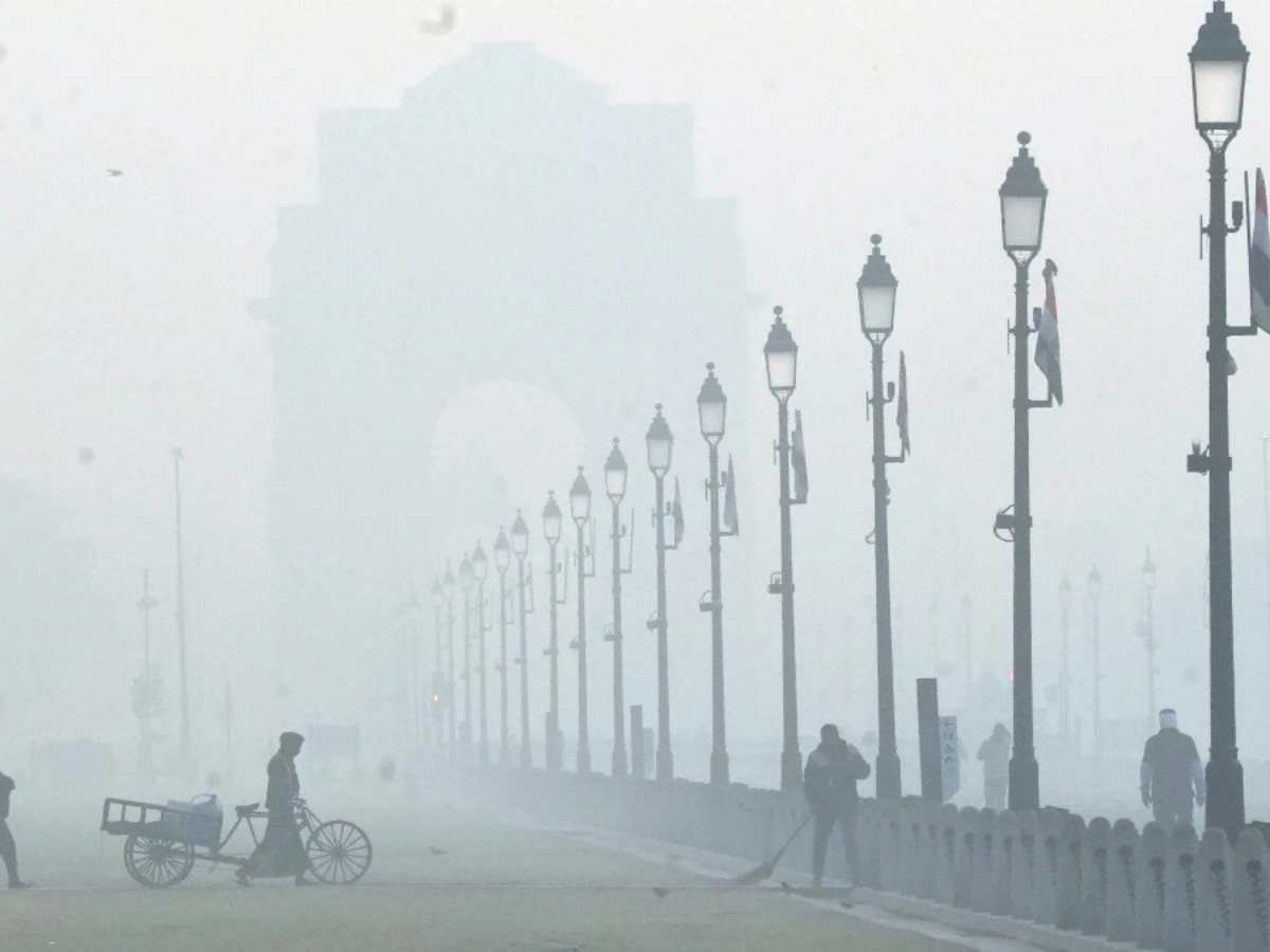 Delhi Weather: City records ‘very poor’ air; IMD predicts cold wave