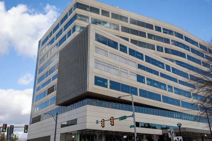 570-space parking lot next to new University of Michigan hospital to open next week