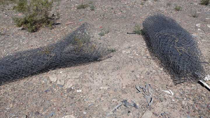 Robo frustrado en Chimbas: atraparon a dos jóvenes con rollos de alambre