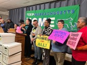 Dueños de viviendas pequeñas en Massachusetts se suman a la lucha por el control de rentas