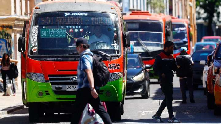 Muere joven de 20 años atropellada por una micro en Valparaíso: Cruzaba por un paso peatonal