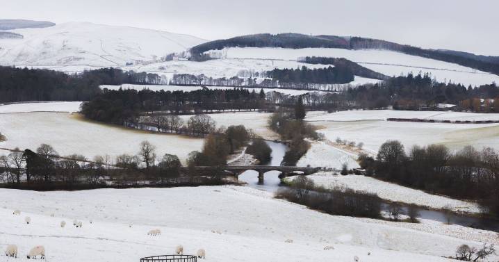 UK weather maps show where in Britain gets snow right at end of Christmas Day