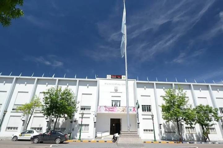 Sortean un auto y cuatro motos entre "buenos contribuyentes"