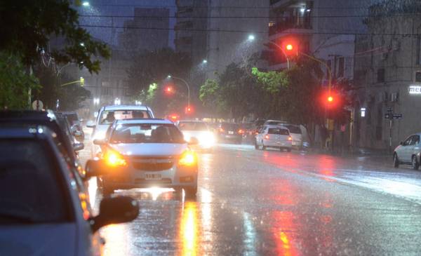 Emiten un alerta amarillo por tormentas para esta noche en Bahía Blanca y buena parte de la región