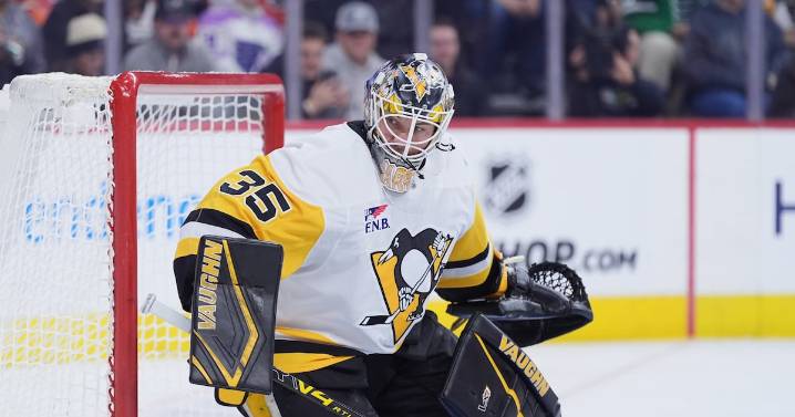 Oilers trade Skinner, Kulak for goalie Jarry