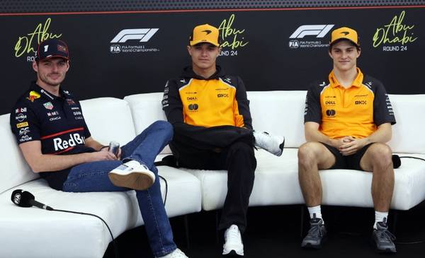 Relajado Verstappen dice que disfruta la posibilidad de hacer historia en la F1
