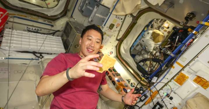 A NASA astronaut is about enjoy a 17,500 mph ride home. Here's how to watch