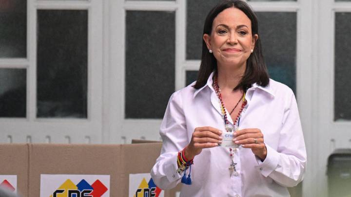 Comité Nobel publicó la imagen oficial de María Corina Machado con el galardón