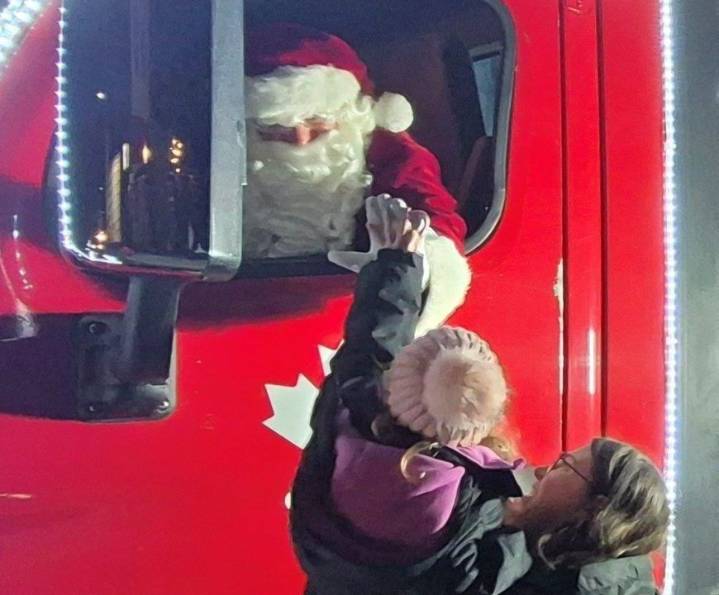 PHOTOS: Coca‑Cola Holiday Caravan swings through C