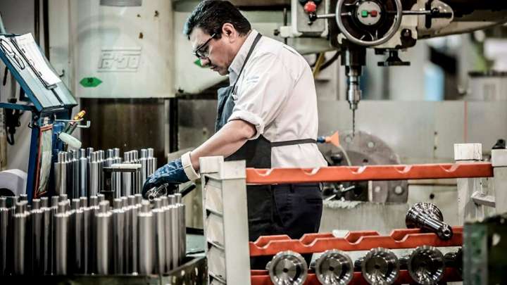 Encuesta de la UIA: El 47% de las empresas tiene problemas de pago y los cheques rebotados subieron 40%