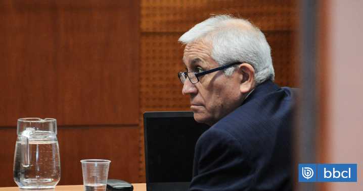 Corte rechaza recurso y deja en prisión preventiva a condenado exdirector de la PDI, Héctor Espinosa