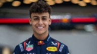 Quién es Arvid Lindblad, el joven piloto que manejará un Red Bull y es señalado como sucesor de Verstappen