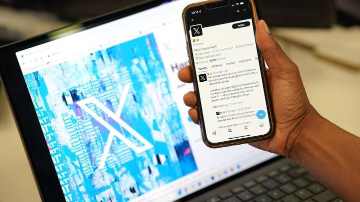 La Comisión Europea multa con 120 millones de euros a X por el diseño "engañoso" de su sistema de verificación y falta de transparencia