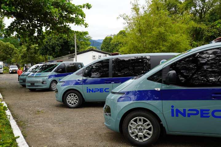 El INPEC recibió vehículos y tecnología avanzada por parte de la Gobernación del Meta