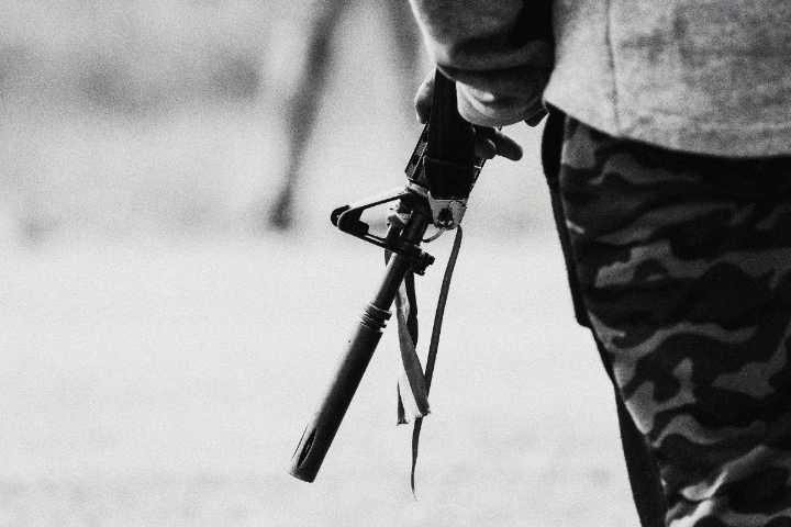 Universidad de EU reporta tirador activo en uno de sus campus