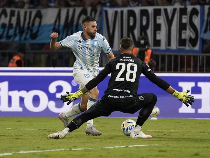 Racing vs Estudiantes, por la final del Torneo Clausura: la joya de Maravilla Martínez para el gol que destrabó el partido en Santiago del Estero