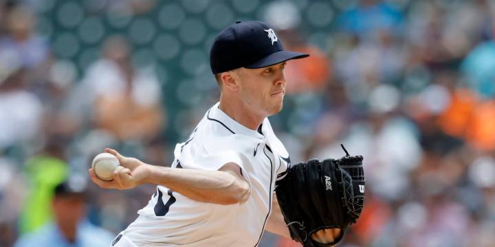 Tigers, Blue Jays trade relievers Chase Lee, Johan Simon