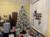 Chez Doris brings holiday warmth to vulnerable mothers and children in Montreal