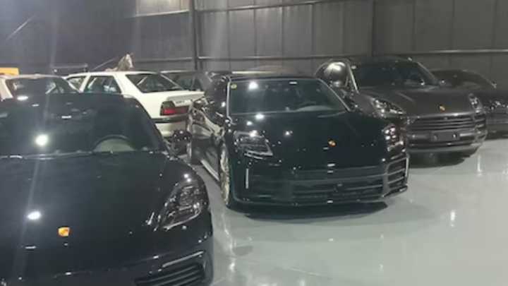 Las fotos de los autos de lujo ligados a presuntos testaferros de “Chiqui” Tapia