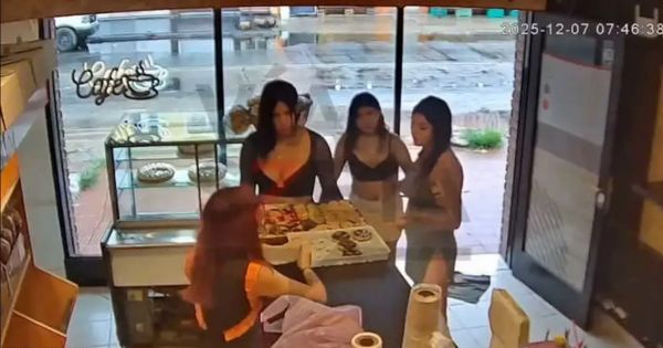 Chicas volvían de fiesta y quisieron robar una panadería: la empleada las corrió con un cuchillo