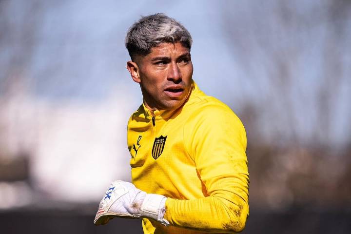 Peñarol sale al paso de los rumores sobre el futuro de Brayan Cortés: “Todavía no hay ninguna definición”