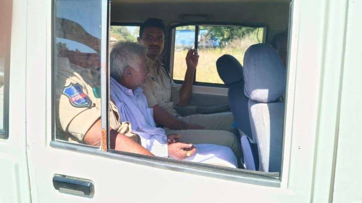 Telangana local body polls: Drunk voter chews, swallows ballot paper