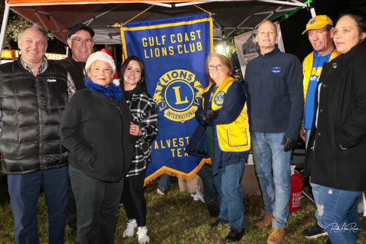 La Marque Lions Offer Cherished Treats — with the help of a Club