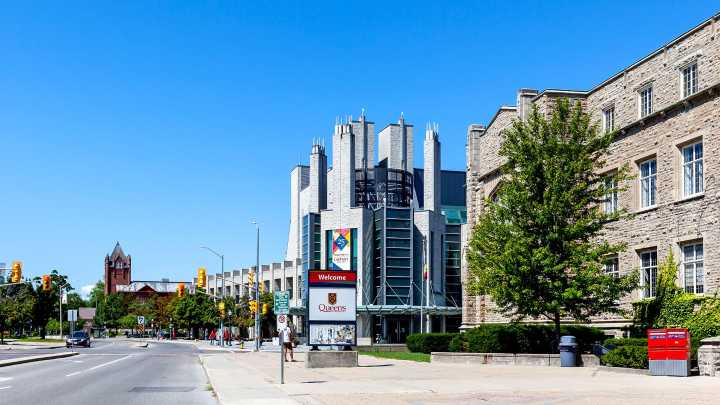 Arbitrator partially sides with Queen's faculty in software grievance