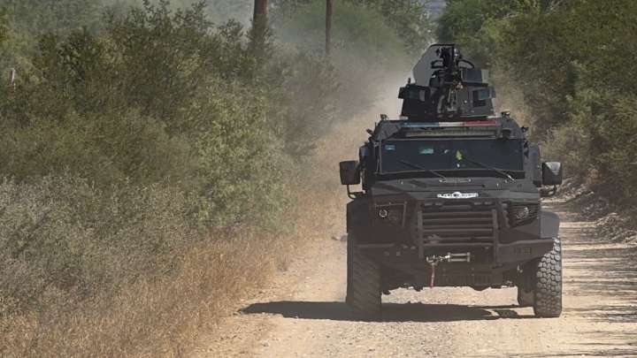 FGE reporta otro enfrentamiento en zona norte de Coahuila; aseguran auto, armas y chalecos antibalas