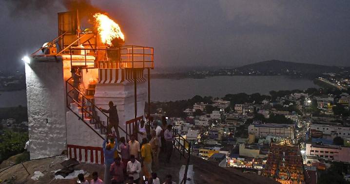 Tamil Nadu HC allows lighting of lamp at disputed place; govt says no