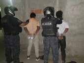 Banda de motochorros desbaratada durante patrullaje nocturno: Secuestran arma de fuego